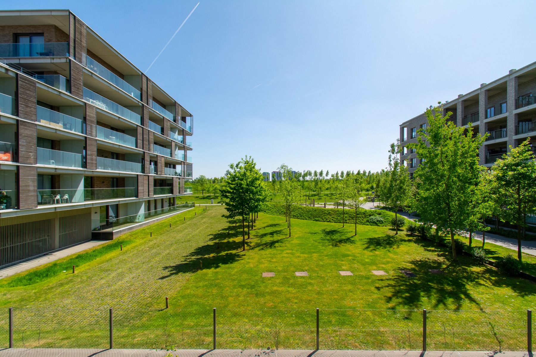 Gemeubeld 2-slaapkamer app met prachtig zicht op park  foto {{pictureIndex}}