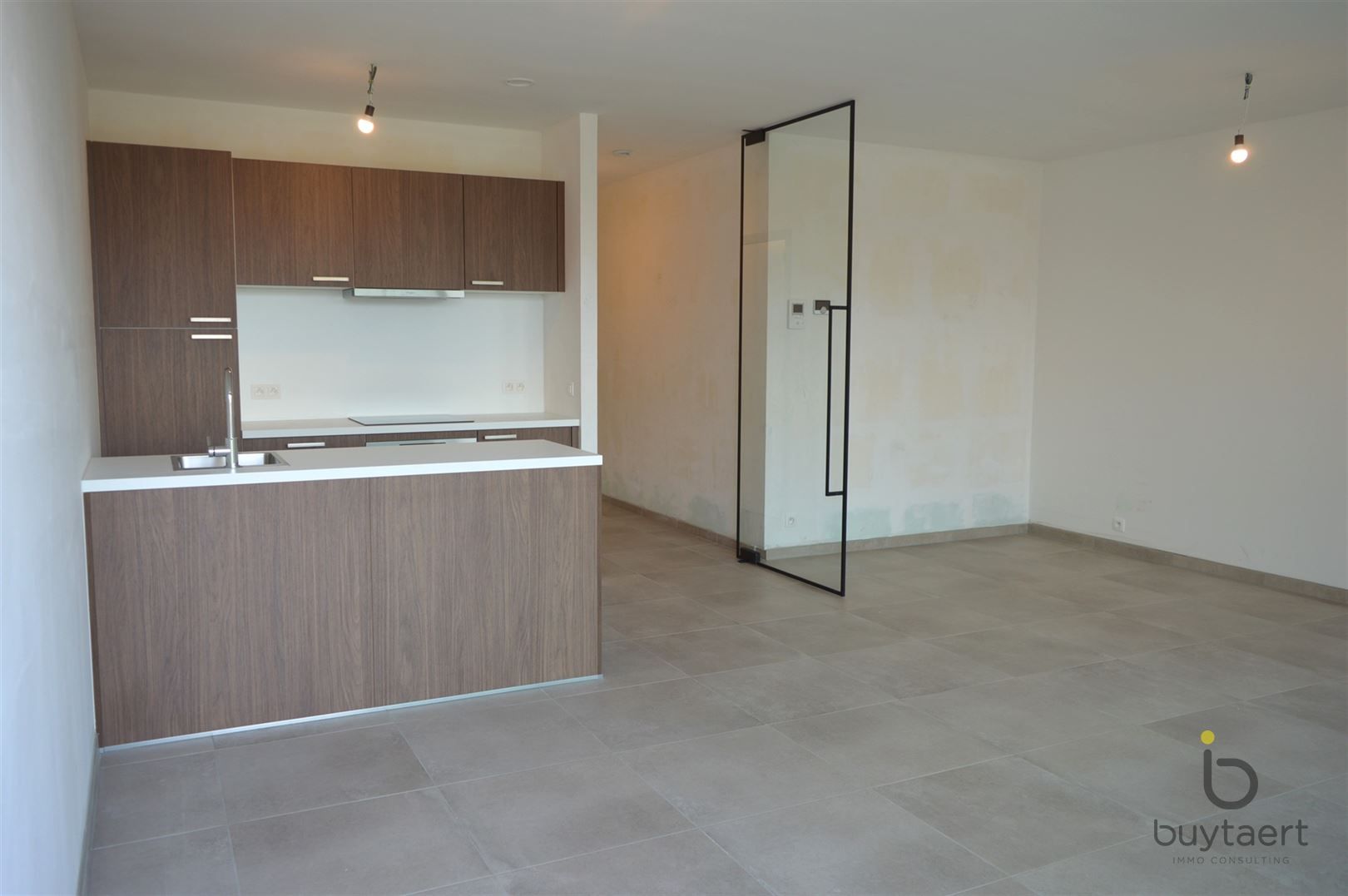 Nieuwbouw appartement met twee slaapkamers te Zoersel. foto 8