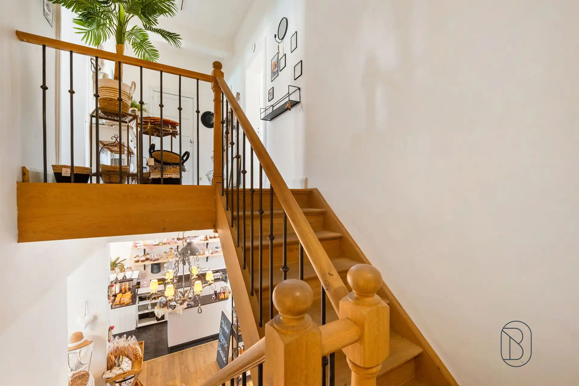 Charmant handelspand met achterliggende nieuwbouwwoning foto 7