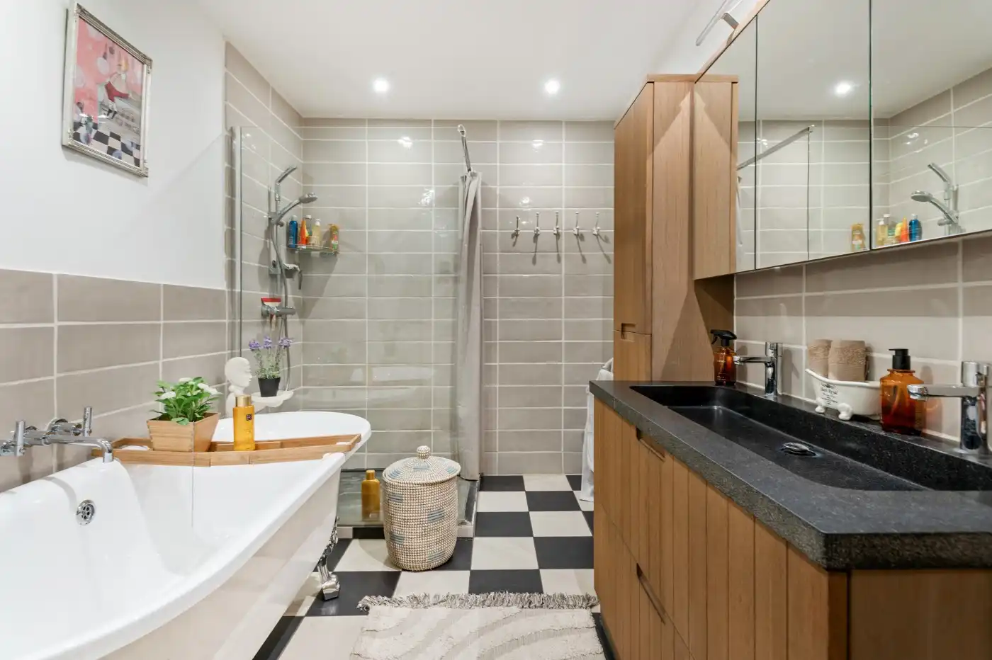 Ruime, instapklare, vrijstaande woning met 5 slpk., grote tuin en praktijkruimte foto 14