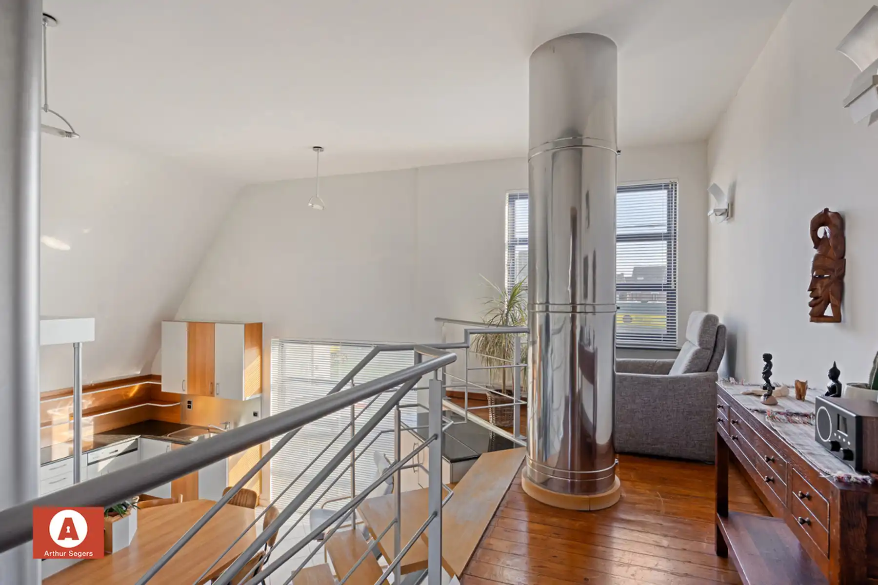 Architectenwoning met inpandige garage. foto 13