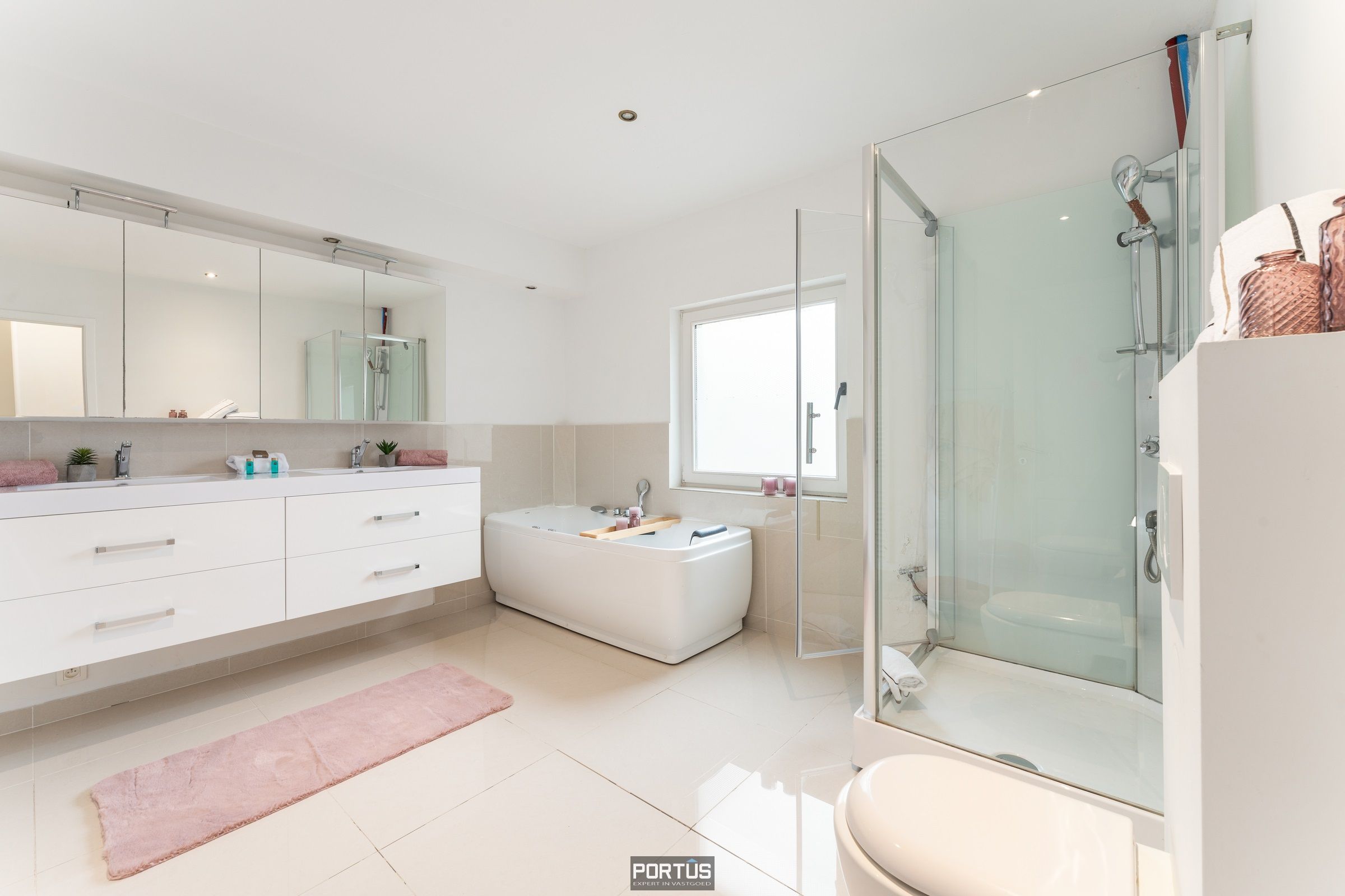 Centraal gelegen instapklare woning  foto 7