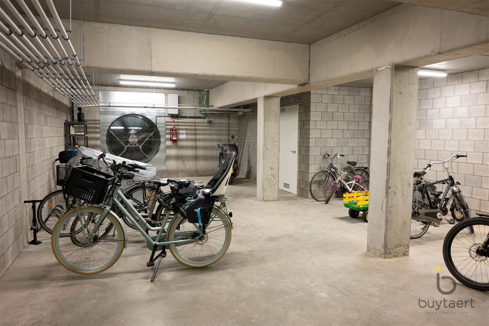 Knap gemeubeld gelijkvloers appartement te 's Gravenwezel met uizicht op natuurgebied! foto 62