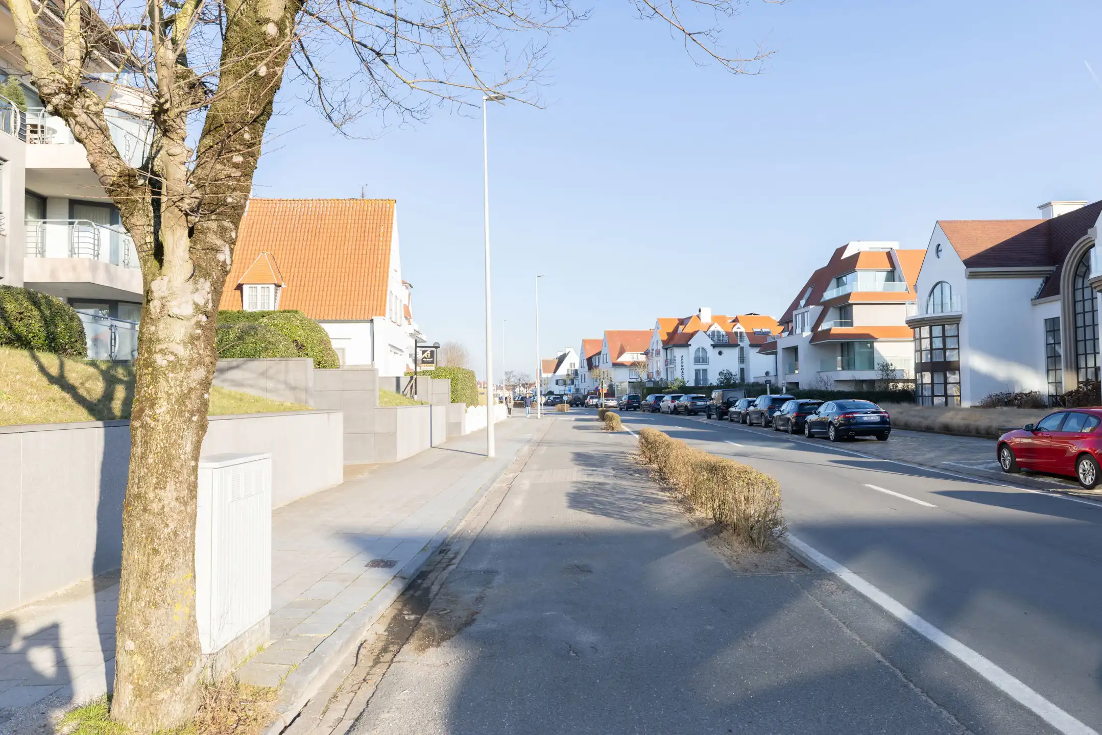 Gerenoveerd luxe appartement aan de zeedijk te Knokke-Heist foto 18