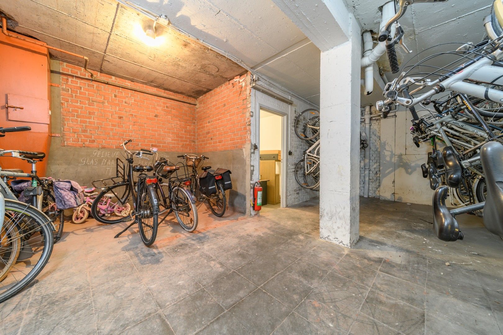 1-slaapkamer appartement te Roeselare foto 12