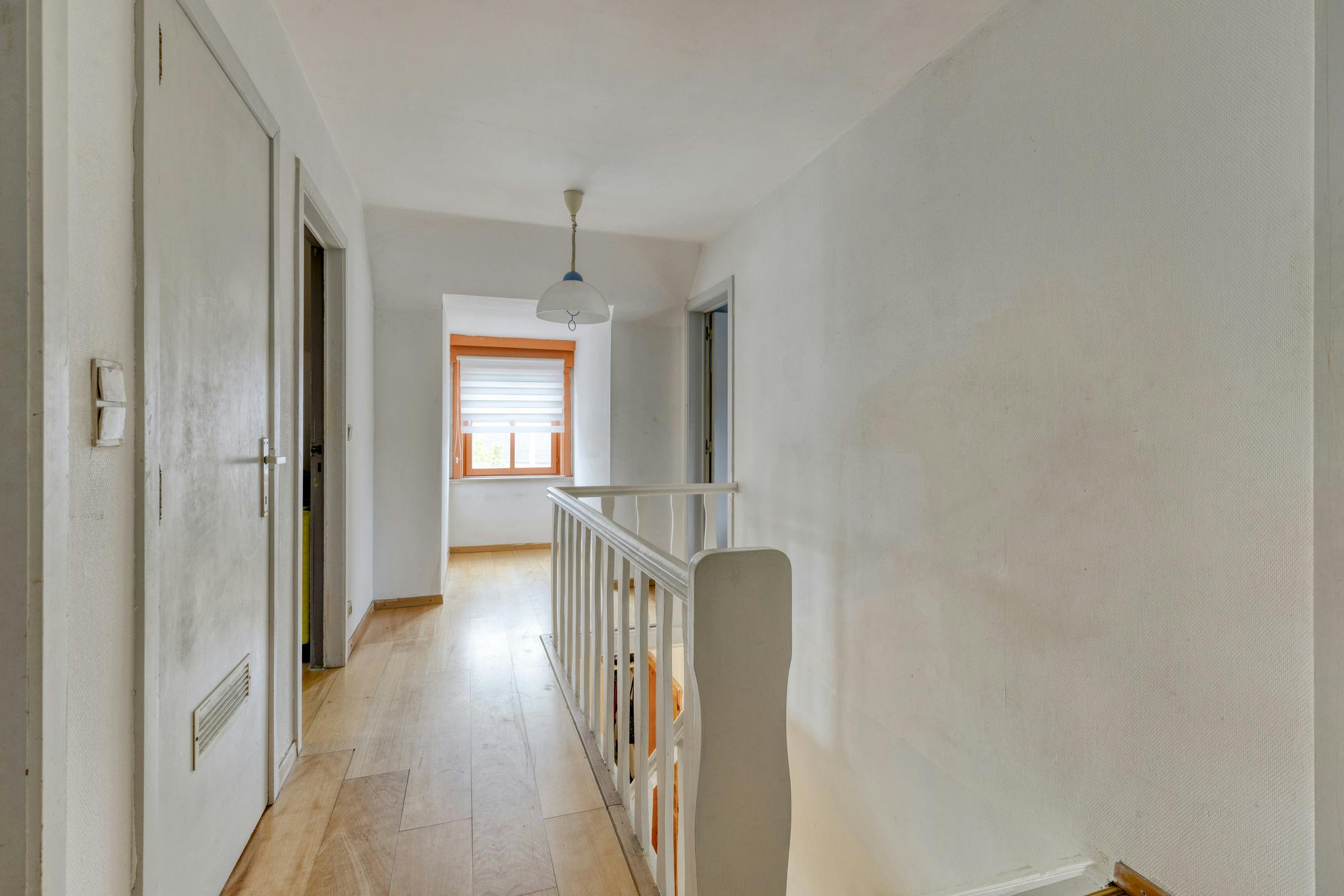 Te renoveren villa met 5 slpk en tuin in Marke foto 14