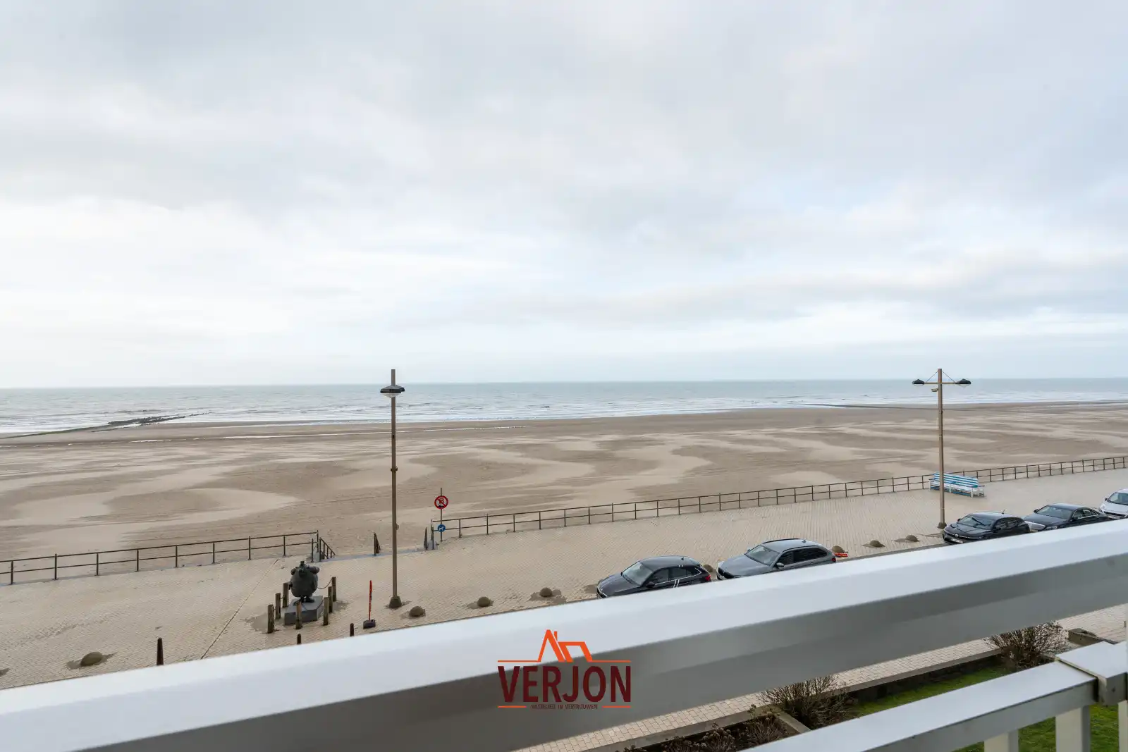Exclusief aanbod met frontaal zeezicht! foto {{pictureIndex}}
