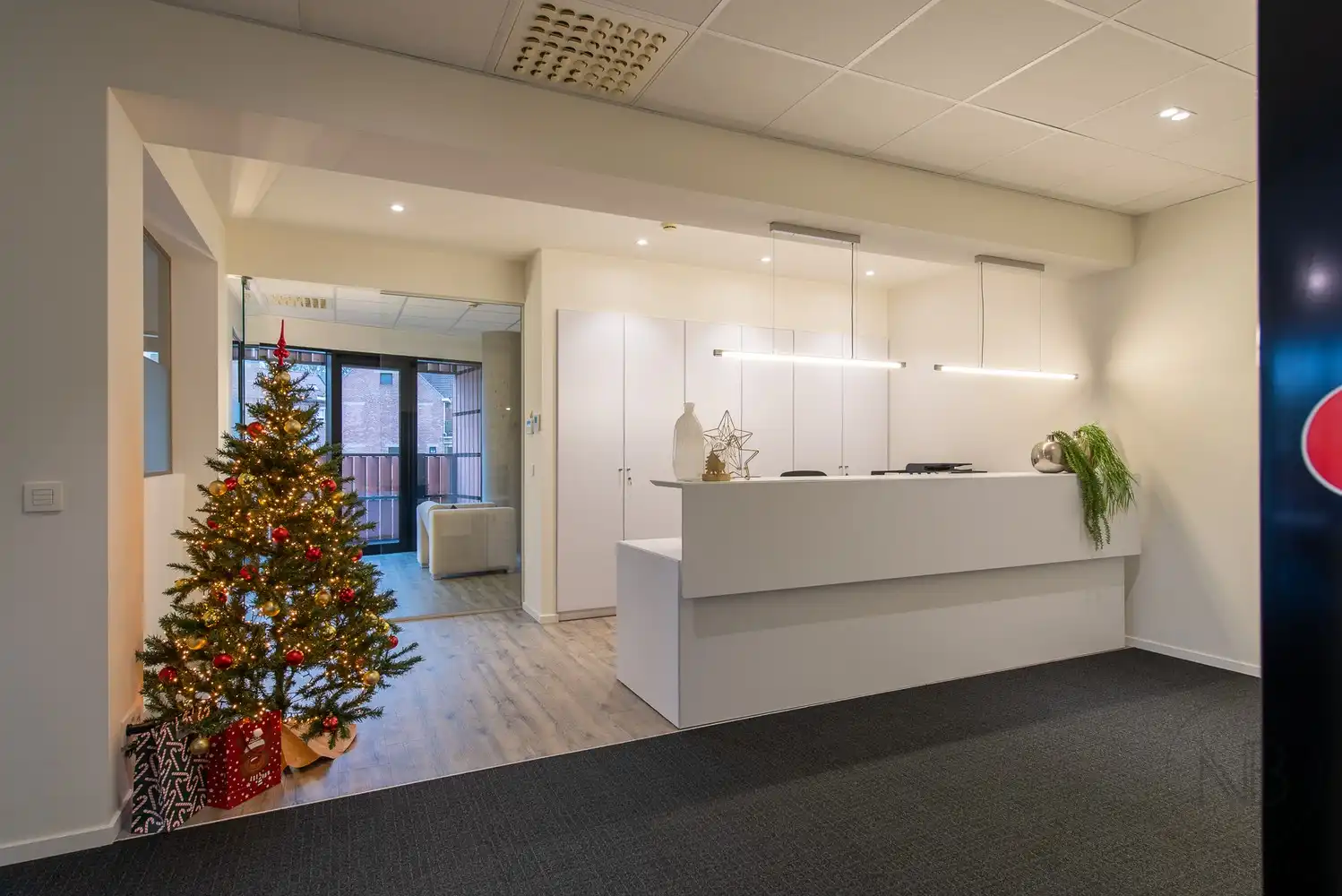 Kantoor op een toplocatie: Modern, ruim en inspirerend in het iconische Botta-gebouw! foto 4