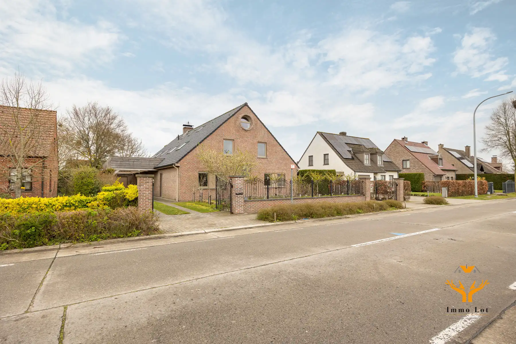 Instapklare gezinswoning met 7 slpk en tal van mogelijkheden foto 29