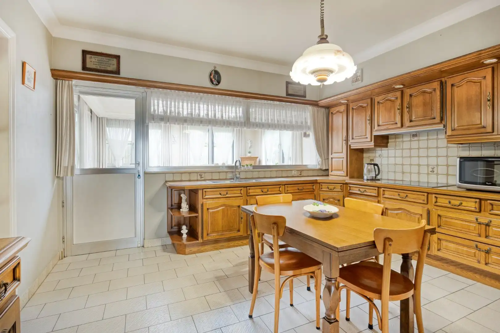 Ruim ingedeelde gelijkvloers woning op een mooi breed perceel van 812 m². foto 11