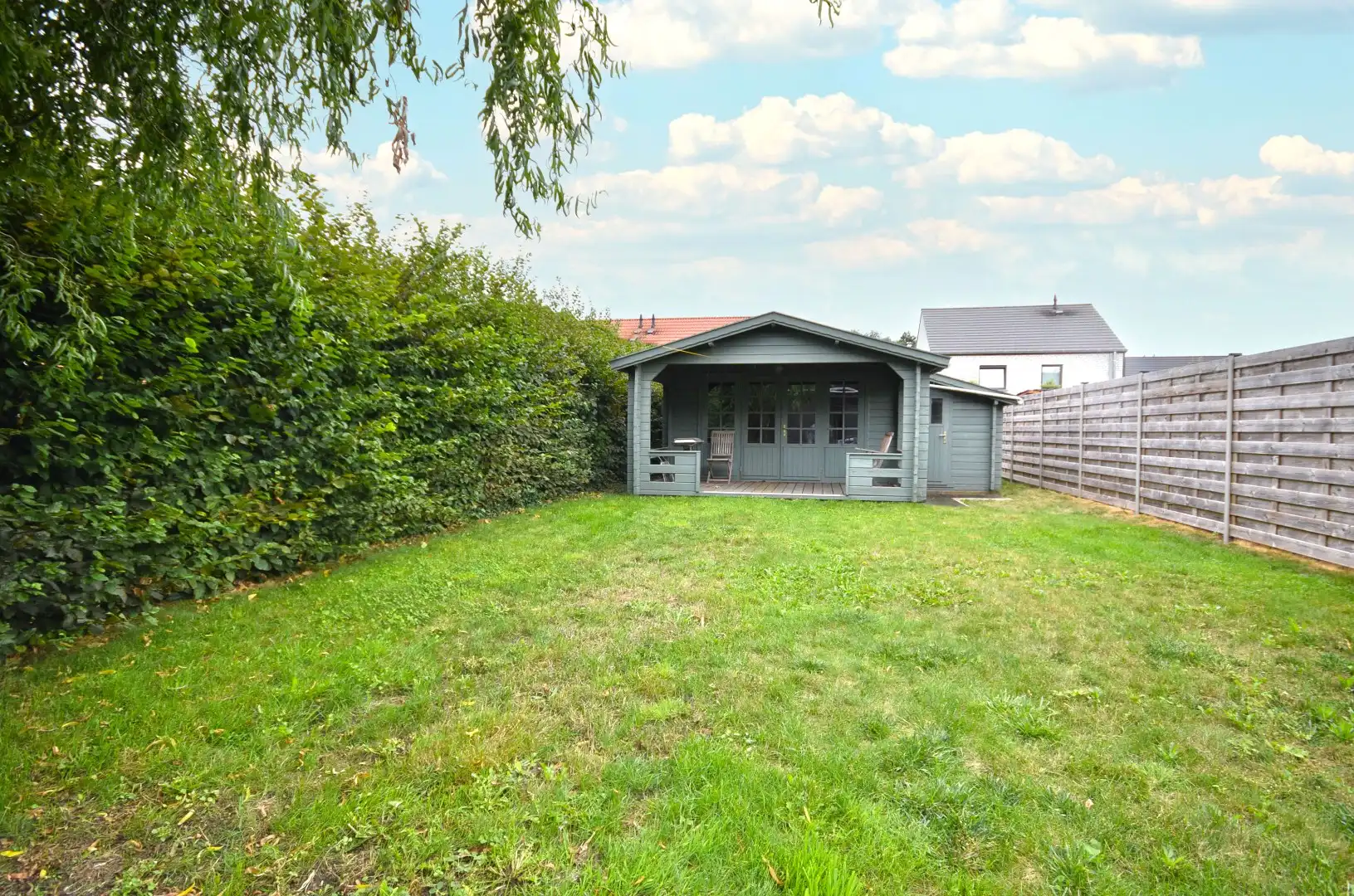 RUSTIG GELEGEN GEZINSWONING MET 3 SLAAPKAMERS, GARAGE EN ZONNIGE TUIN foto 12