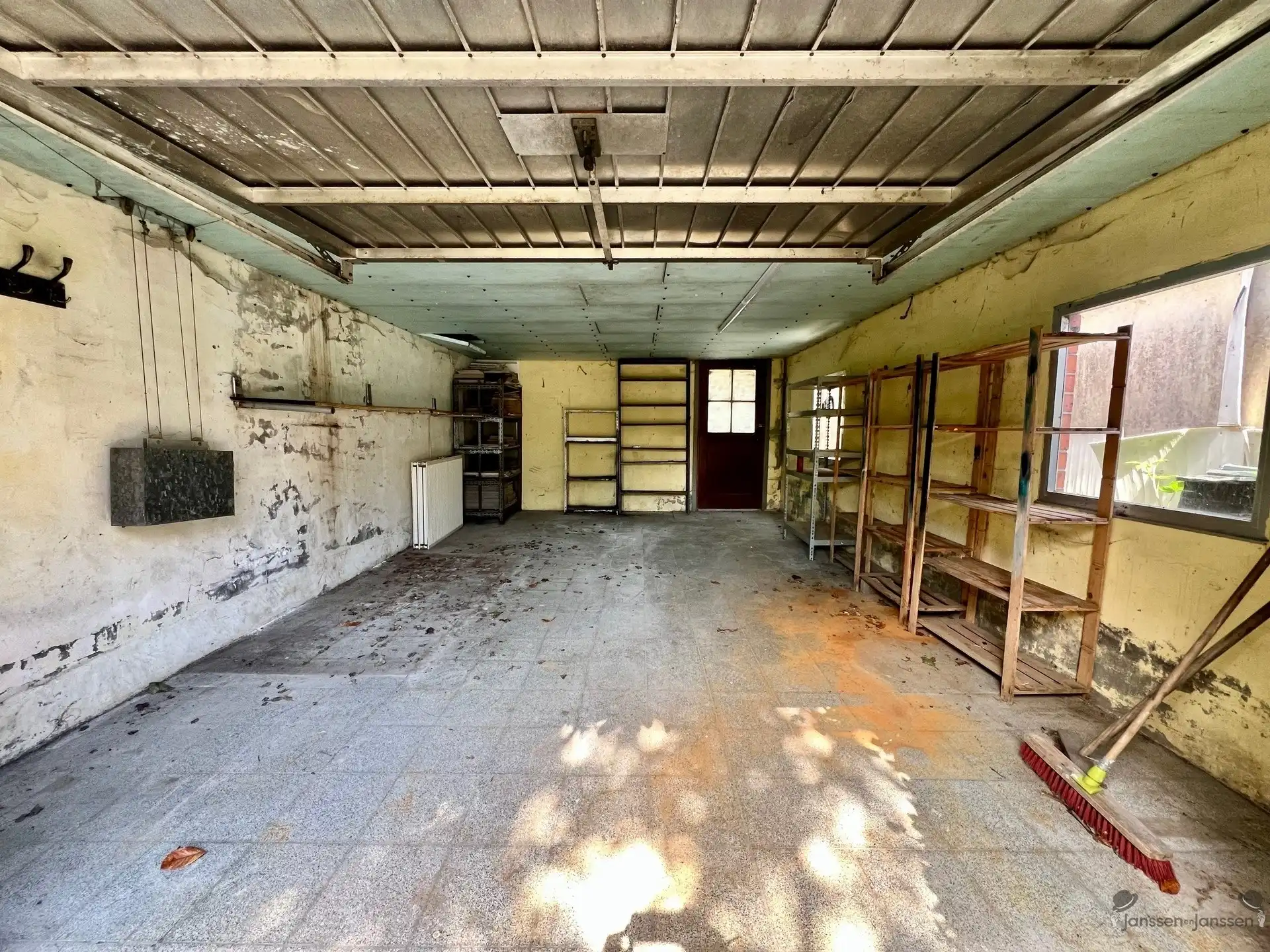 Vrijstaande bungalow met garage foto 19