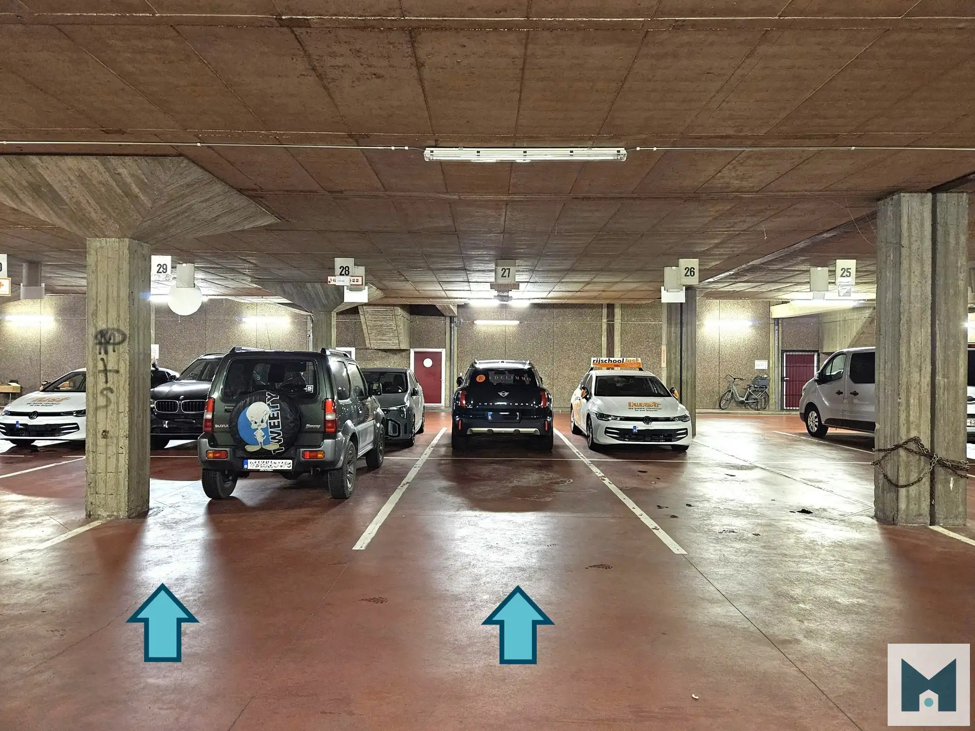 11 overdekte staanplaatsen op toplocatie in Sint-Niklaas! foto 8