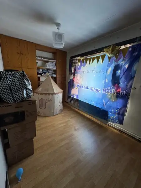 Halfopen gezinswoning met 3 slaapkamers en een grote tuin. foto 20