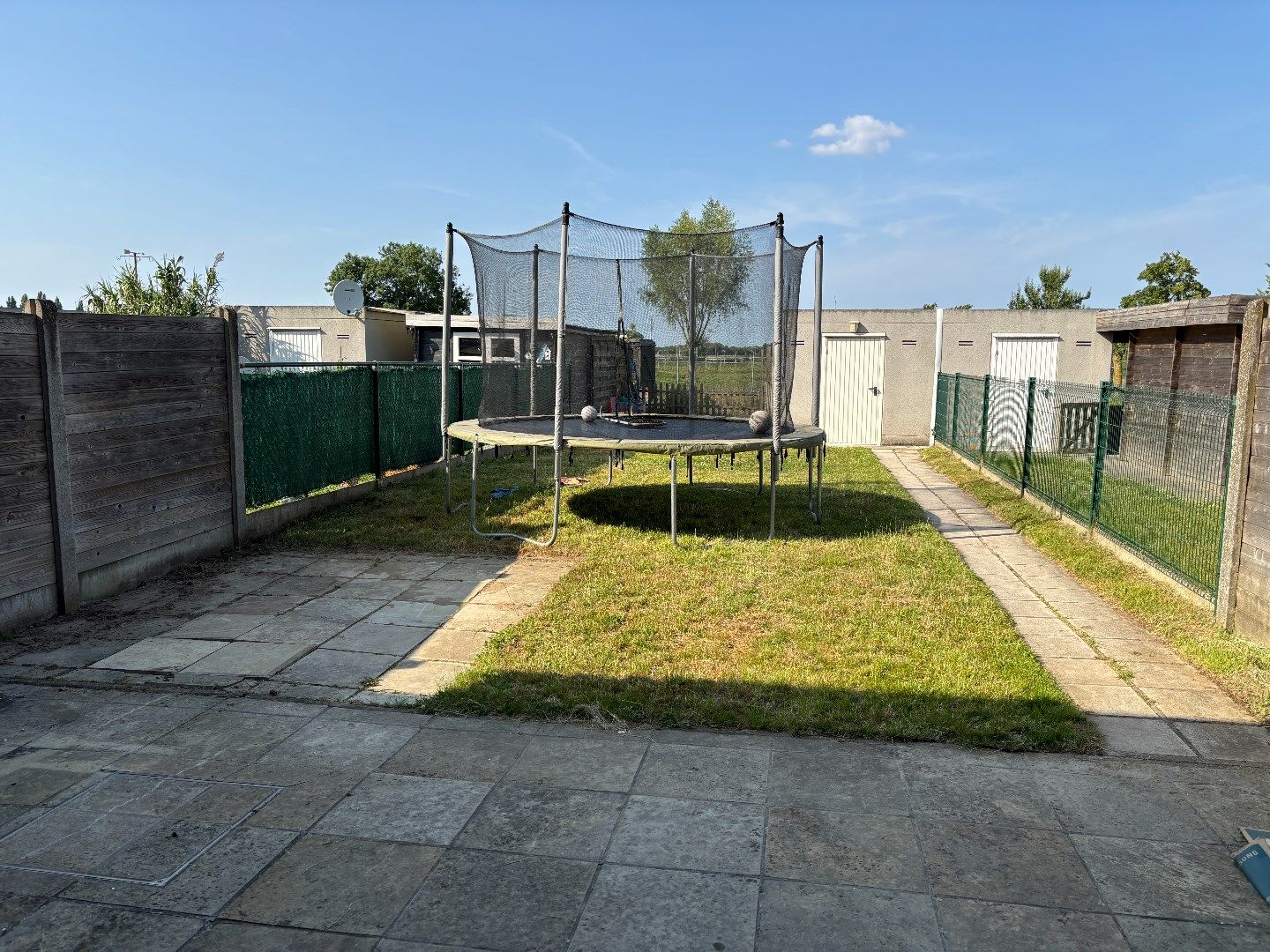 Mooie woning met 3 slaapkamers, tuin en garage!  foto 9