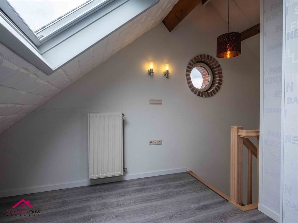 Gerenoveerde vrijstaande woning foto 37