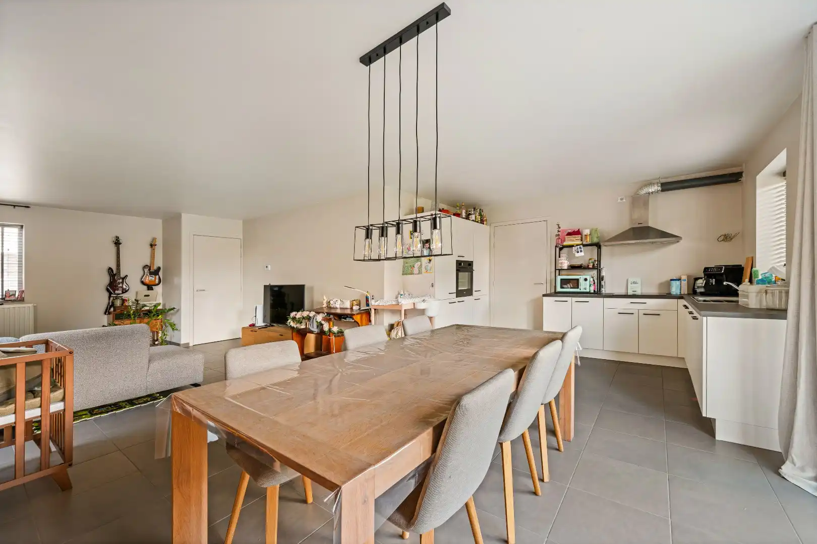 Instapklare halfopen woning met 4 slaapkamers, garage en tuin in Moorslede  foto 4
