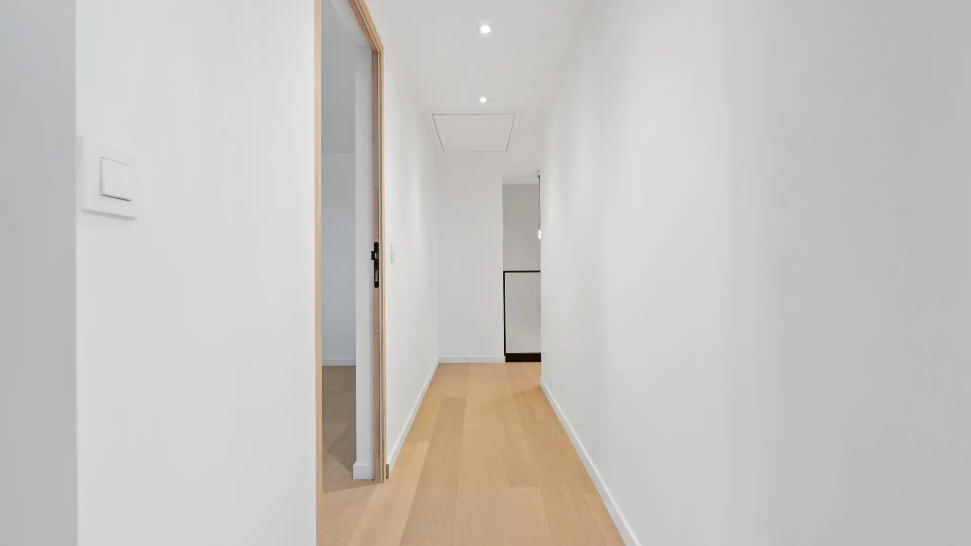 Exclusief hippisch eigendom met binnen- en buitenpiste, paardenstallen foto 30