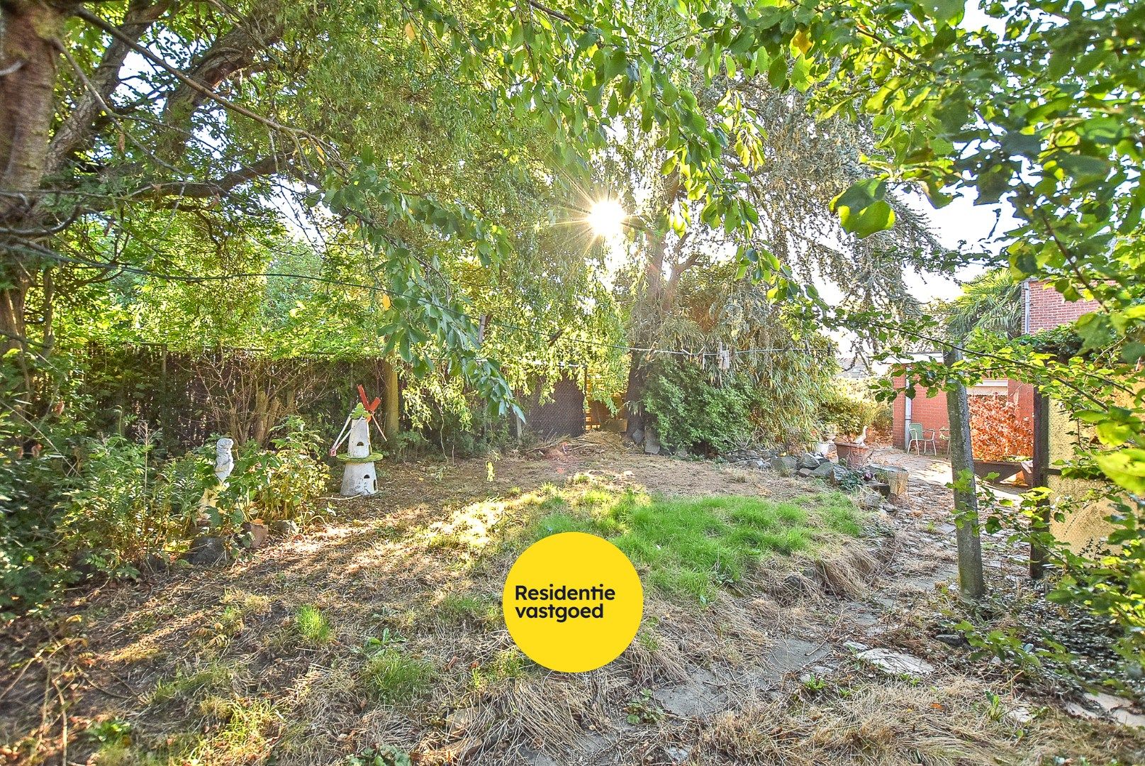 Te renoveren woning op een perceel van 392m² te Houthulst! foto 10