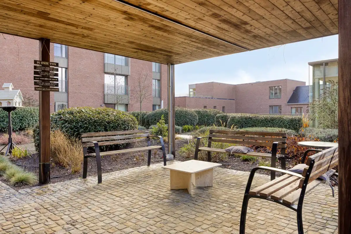 Instapklaar 1-slaapkamer appartement in Quartier Bleu foto 14