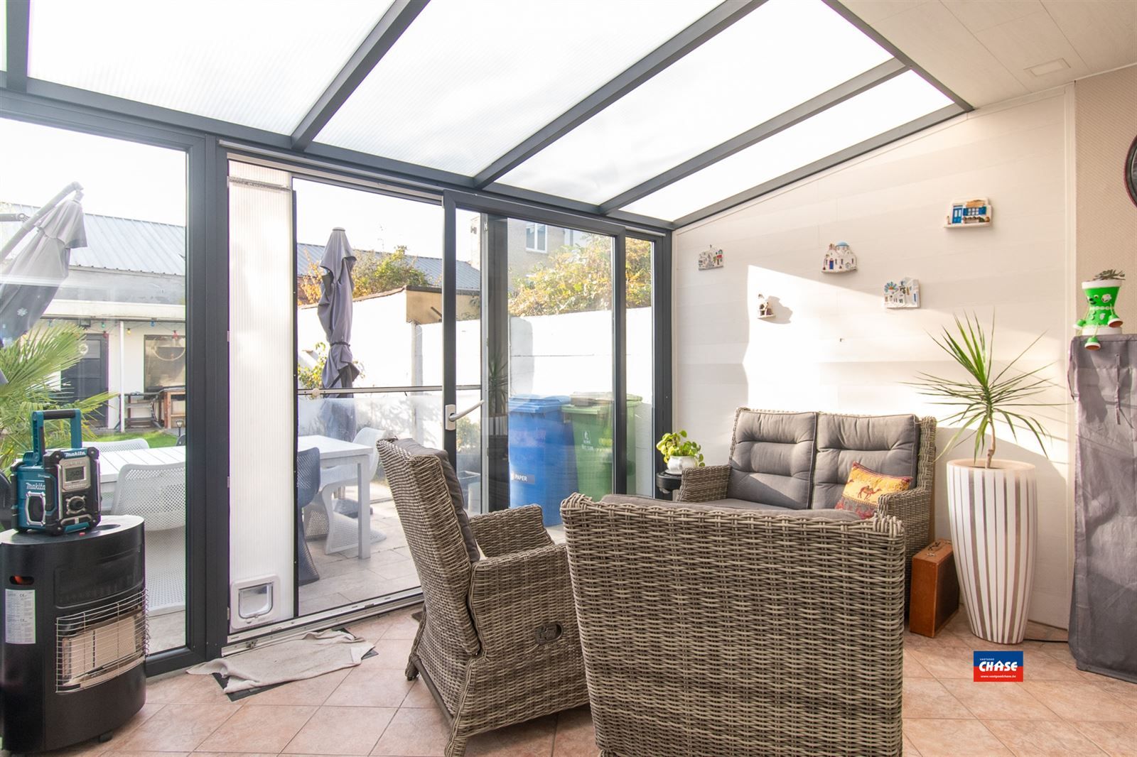 Rijwoning met drie slaapkamers en tuin foto 8