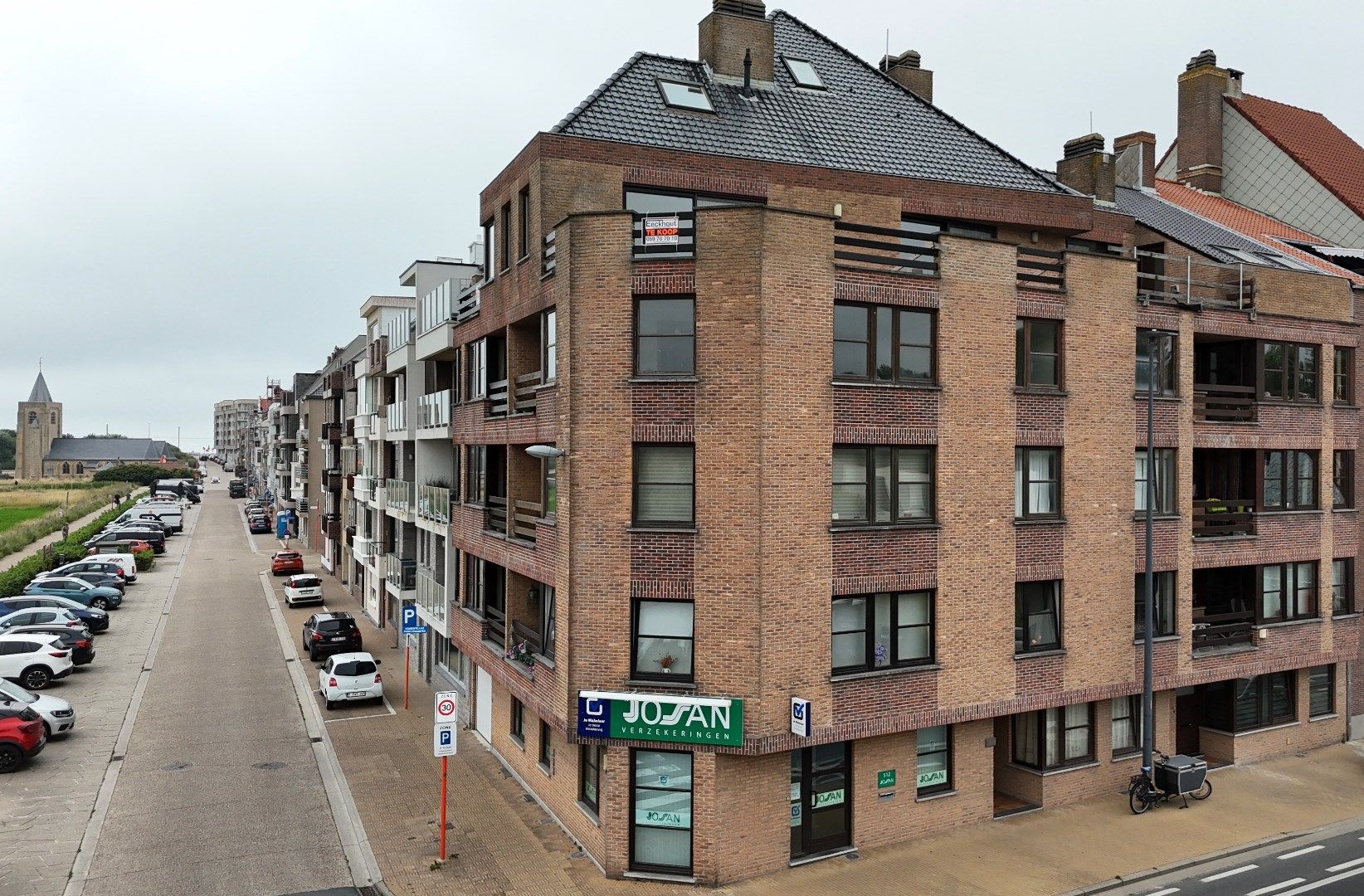 Instapklaar appartement met 2 slaapkamers te Oostende  foto 2
