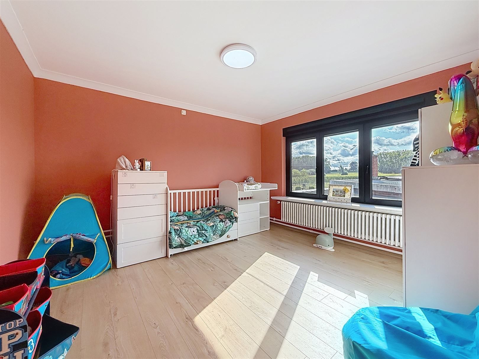 Ruime instapklare HOB, 4 slpks, garages, tuin, 16a 73ca foto 53