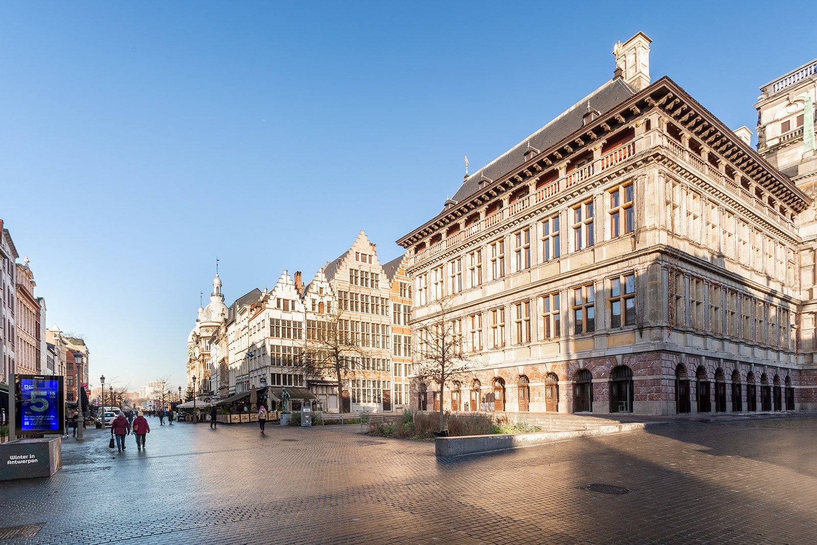 Prachtig zicht over de tijdloze schoonheid van de stad. foto 30