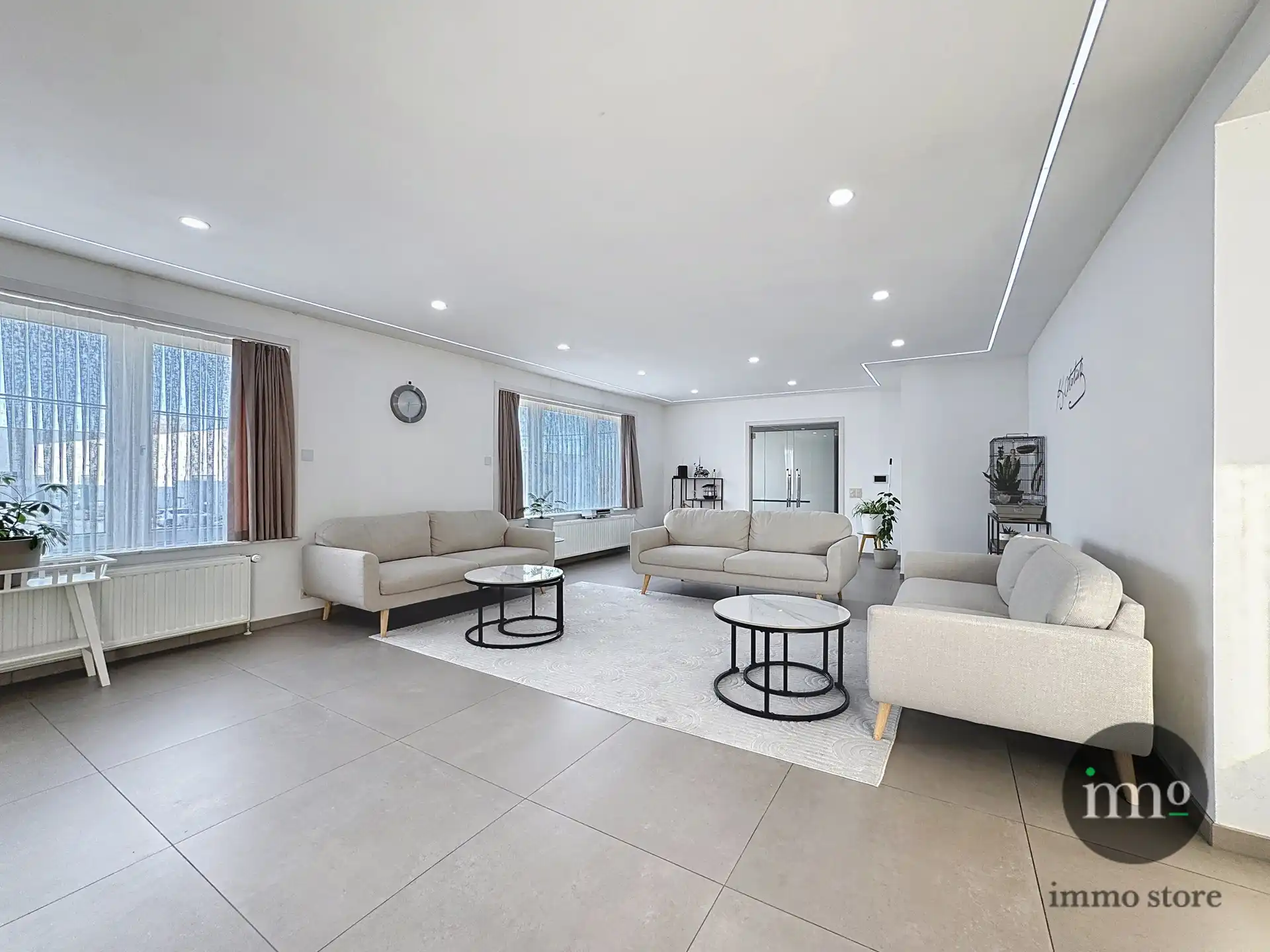 Een uitzonderlijk pand waar ondernemen, ruimte en wonen perfect samenkomen. foto 9