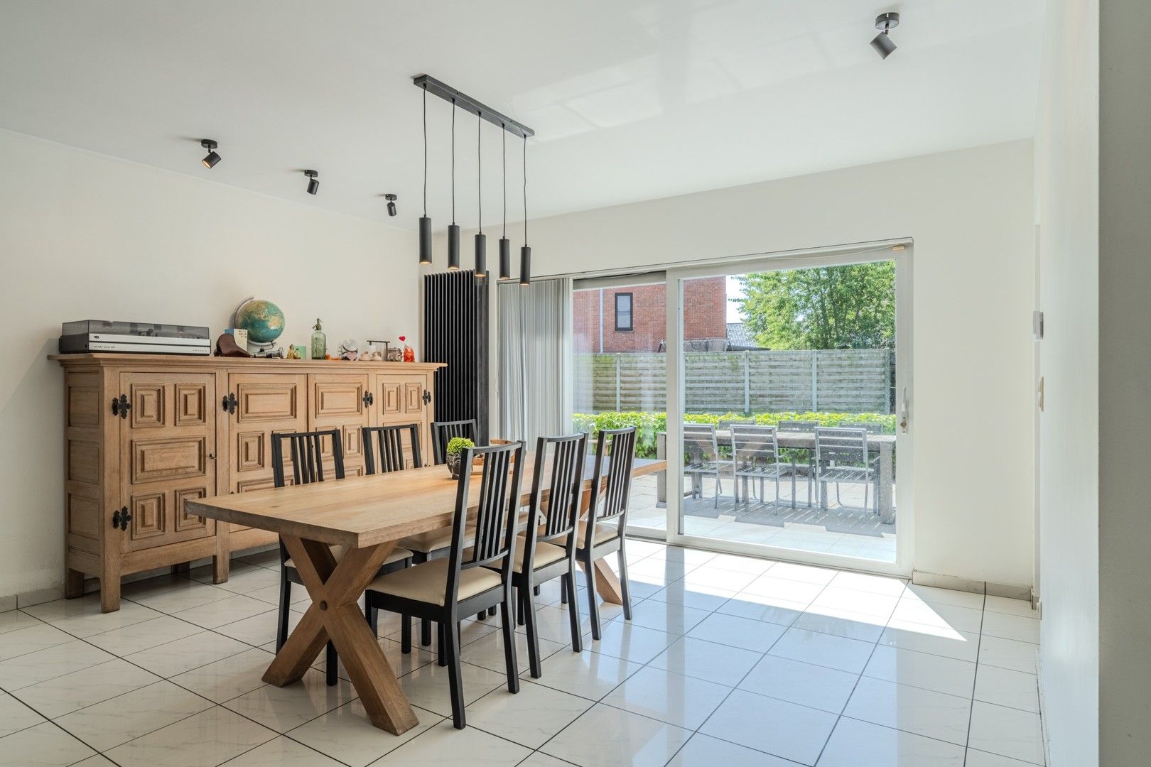 Instapklare woning met loods en vakantie-appartement foto 5