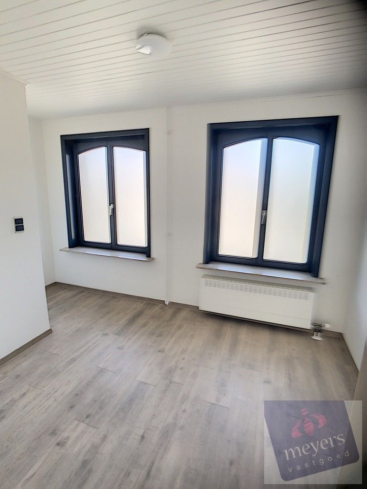 Te huur in Hasselt – Gezinswoning met tuin & garage in rustige woonwijk foto 12