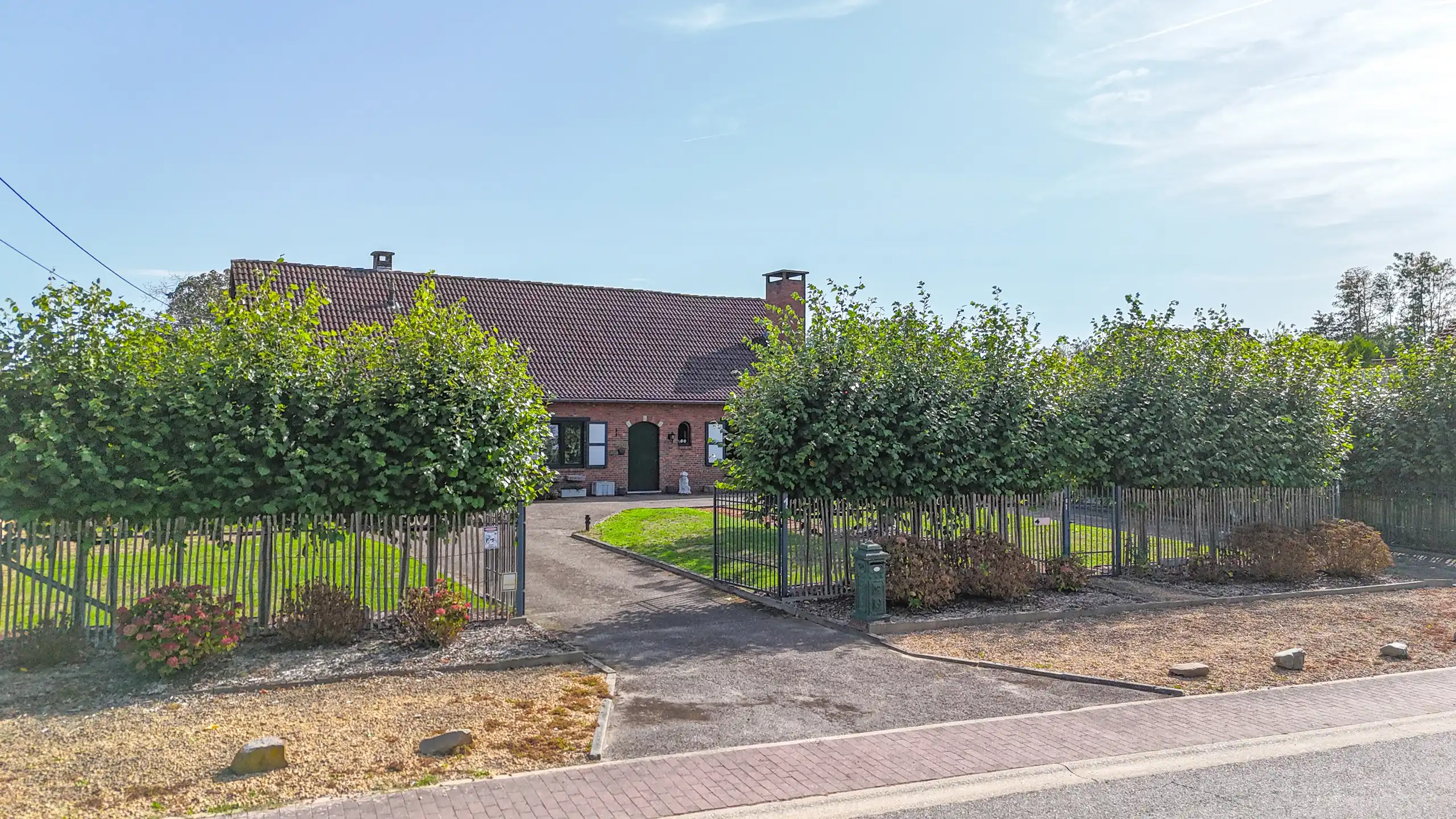Landelijke woning met 6 slpks op perceel van 36a 70ca! foto 35