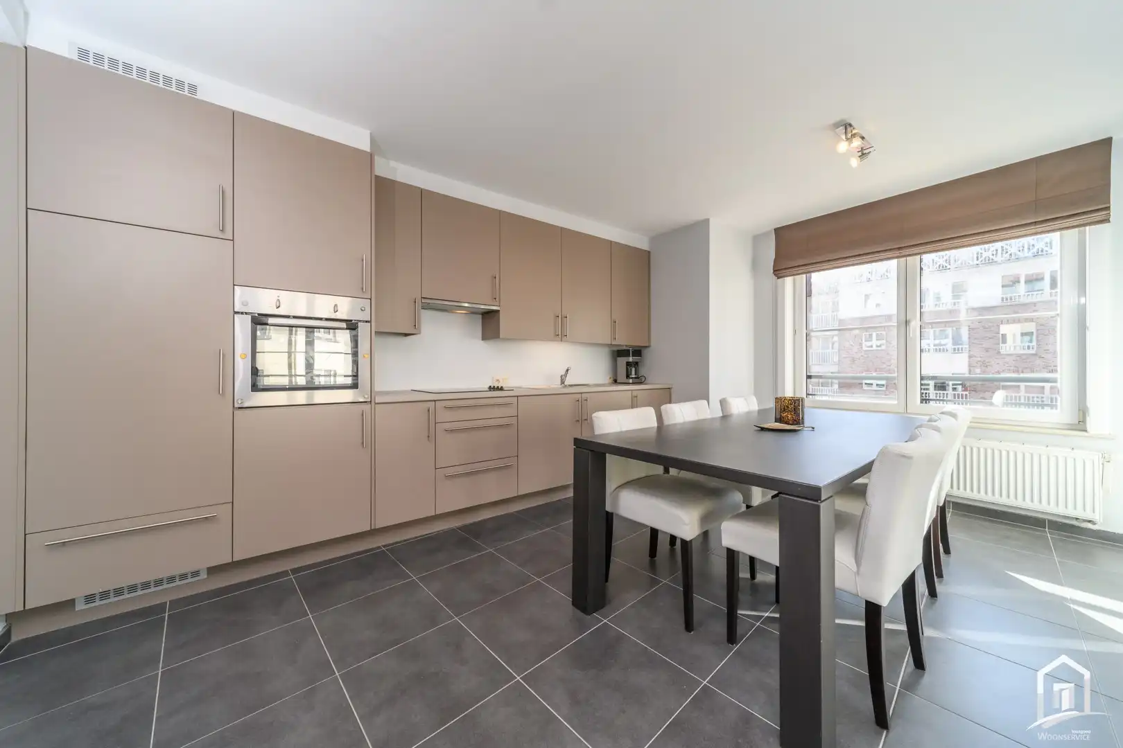 Lichtrijk appartement vlakbij de zeedijk van Knokke-Heist foto 5