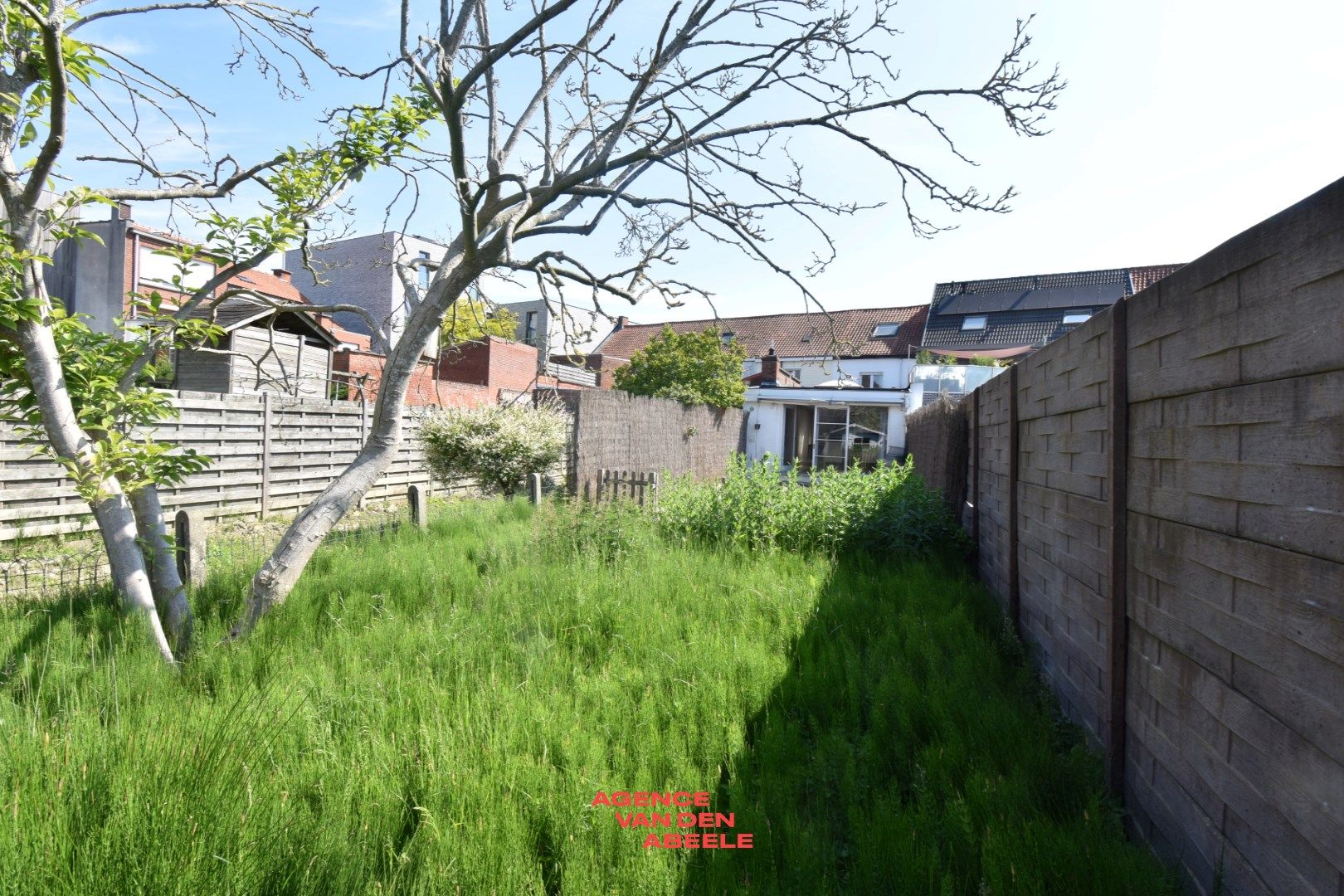 Commercieel gelegen woning met 4 slaapkamers en tuin foto 30