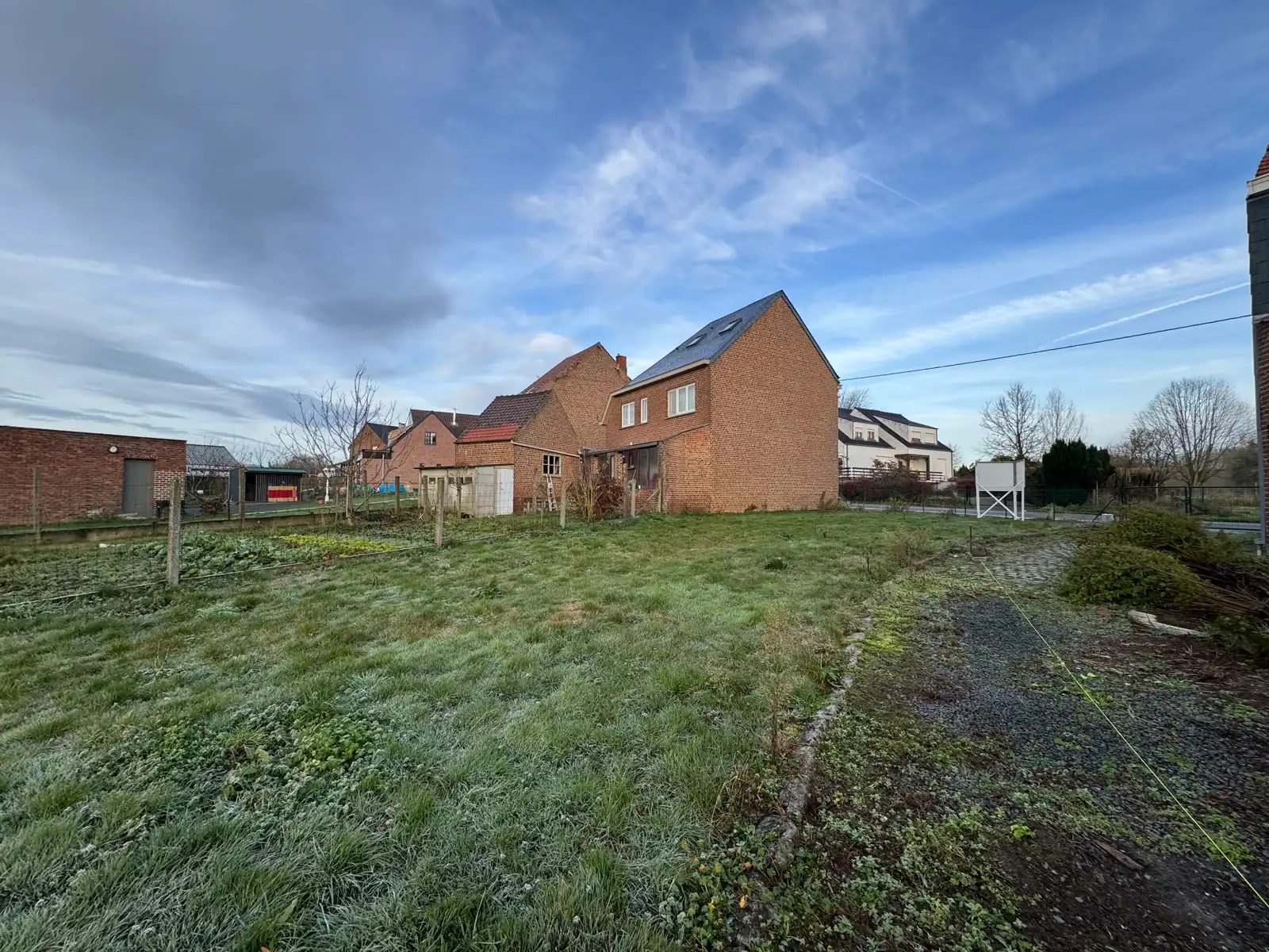 Perceel bouwgrond voor een halfopen bebouwing foto 5