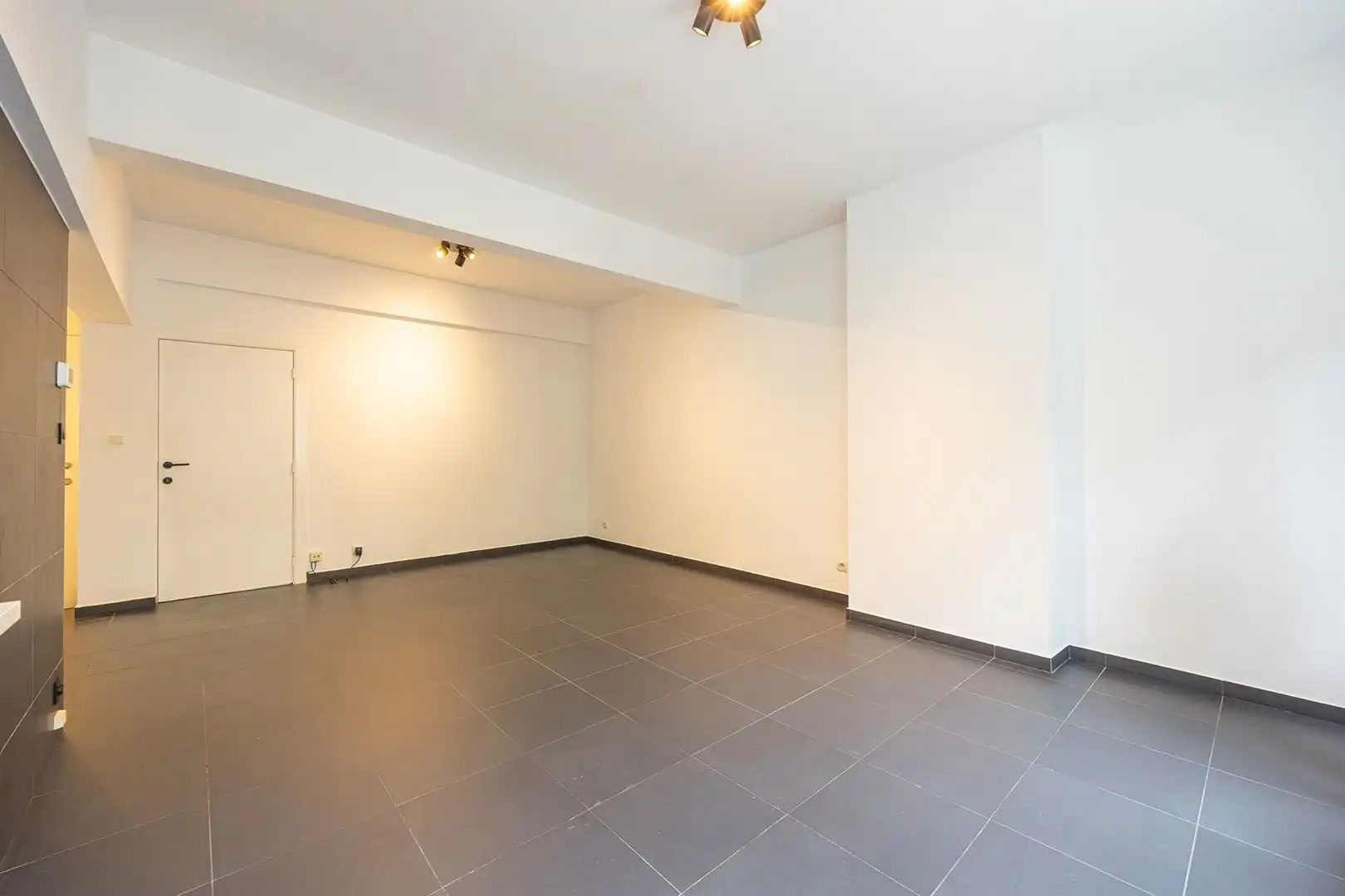 Gerenoveerd appartement in de gezellige Kloosterstraat foto 6