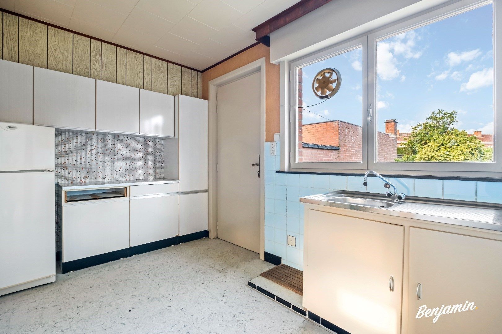 Woning met 4 slaapkamers, inpandige garage en tuin in Dadizele-centrum foto 6
