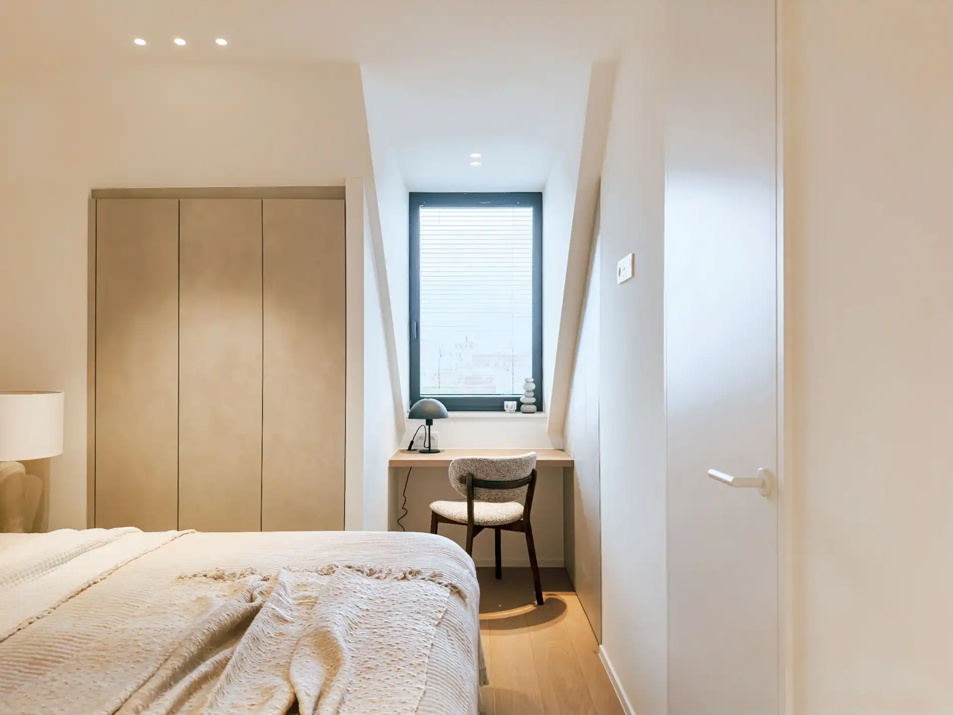 Afgewerkt nieuw duplex dakappartement met zijdelings zeezicht in het centrum van Knokke foto 17