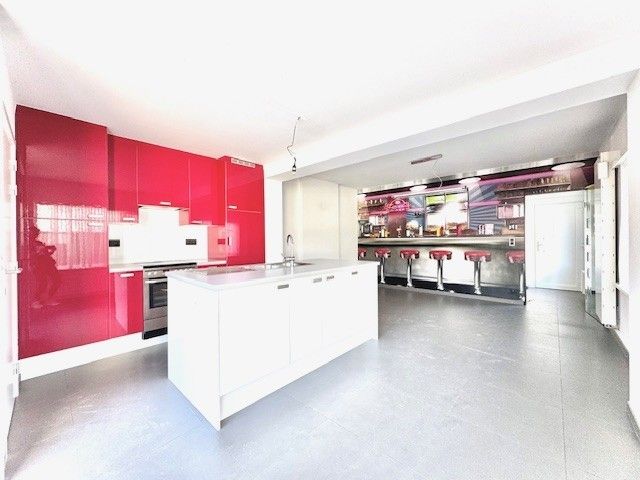 HOB MET 3 KAMERS, BUREAU en RUIM TERRAS foto 4