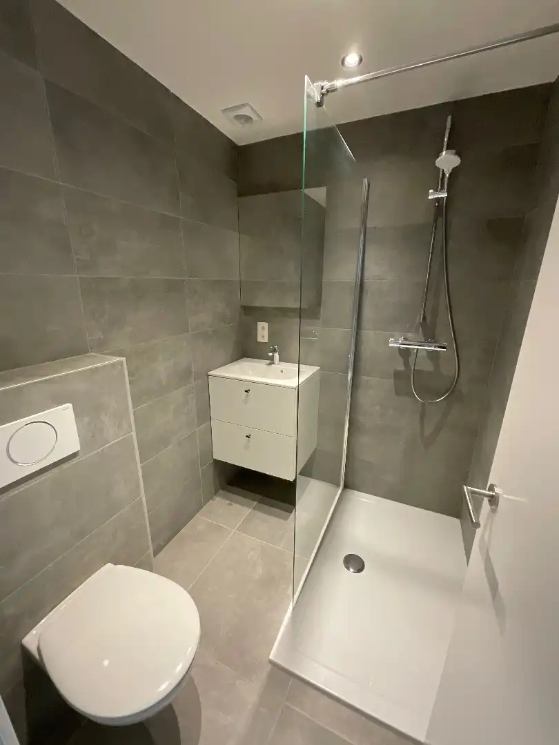 Vernieuwd één slaapkamer appartement foto 5