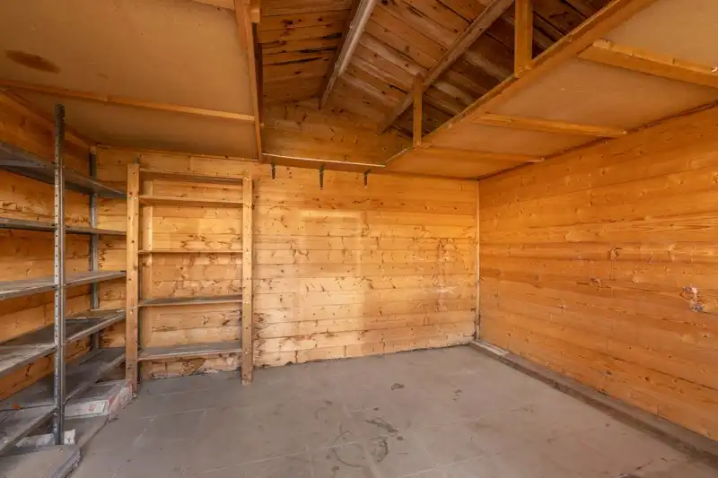 Kloeke te renoveren stadswoning met 4 slaapkamers, inpandige garage in centrum Kortrijk TE KOOP foto 25
