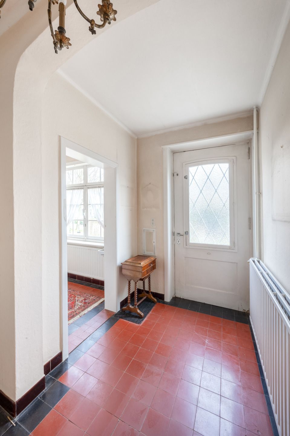 Charmante te renoveren woning nabij centrum van Brasschaat foto 5