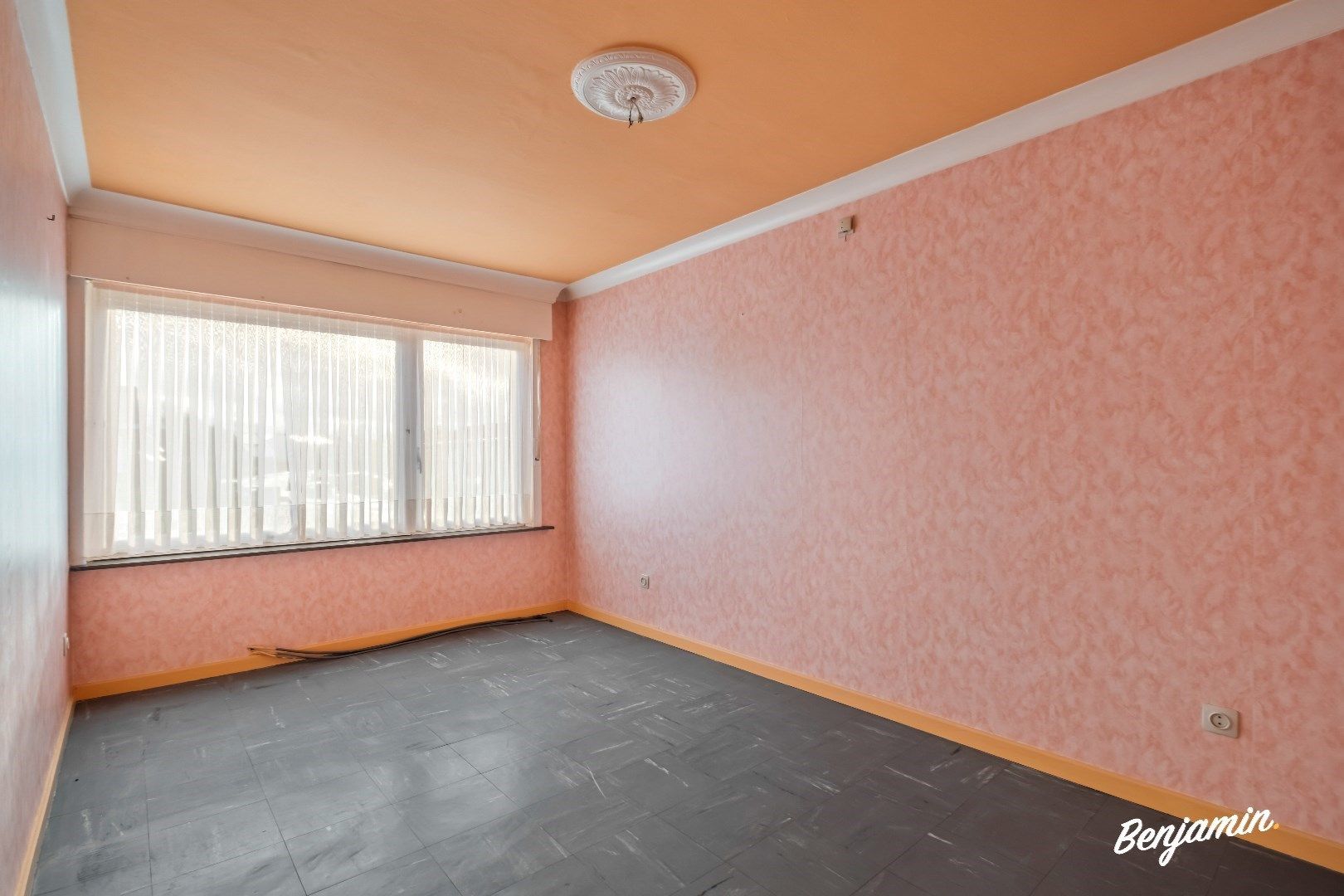 Woning met 4 slaapkamers, inpandige garage en tuin in Dadizele-centrum foto 9