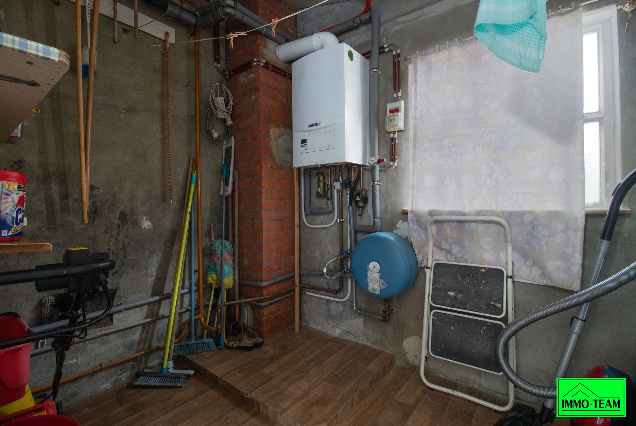 Solide op te frissen 2-gevelwoning met 4 slaapkamers foto 18