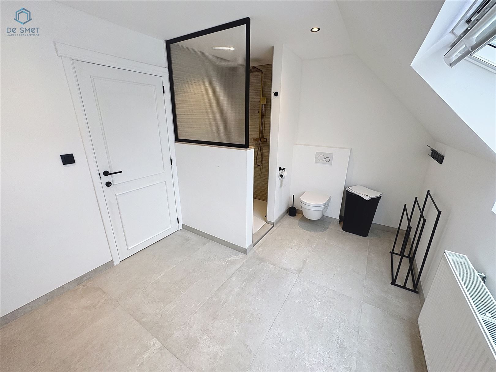 Prachtig gerenoveerde villa met 4 slaapkamers, garage en zwembad foto 24