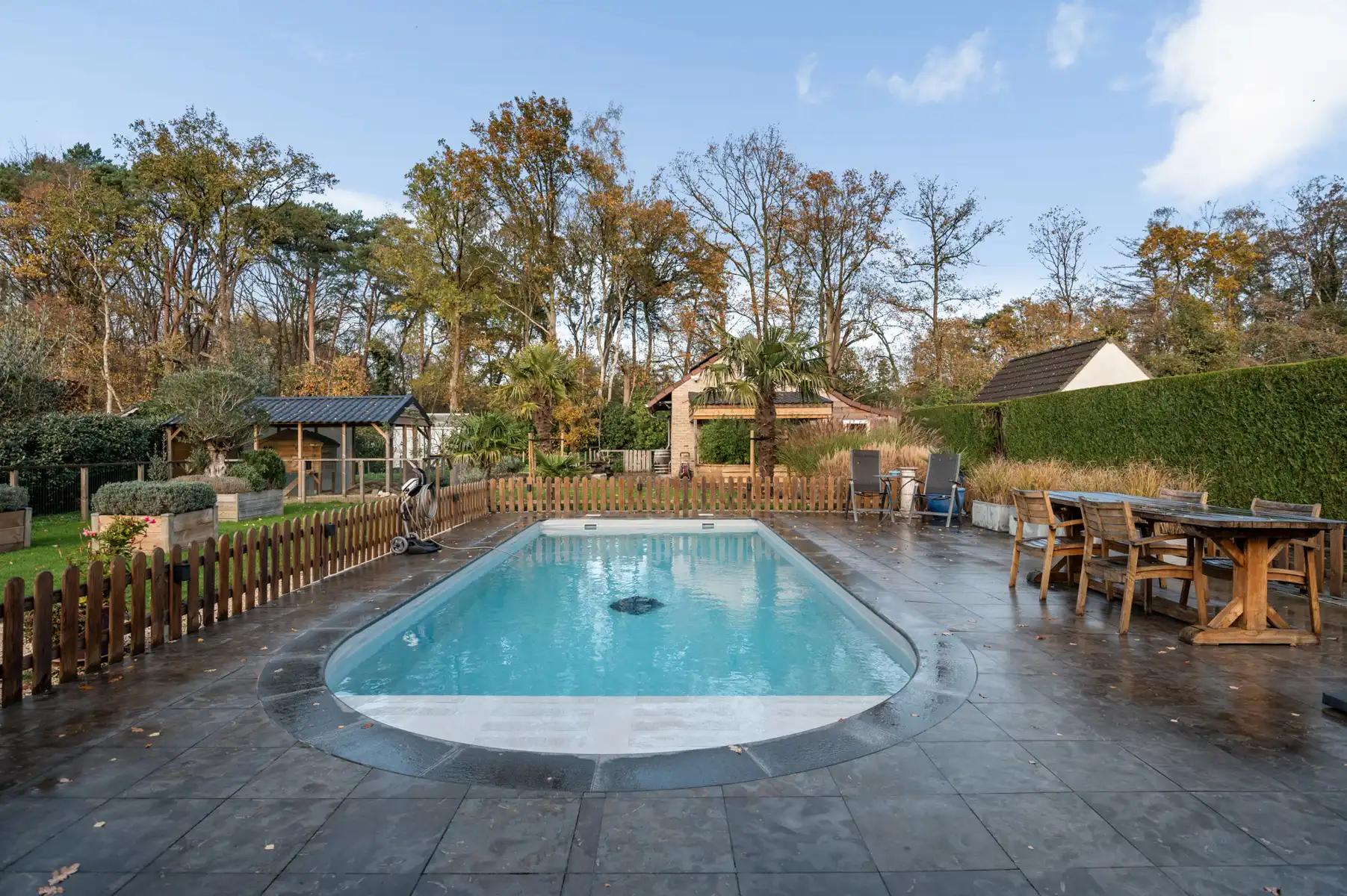 Instapklare woning gelegen in een doodlopende straat foto 2