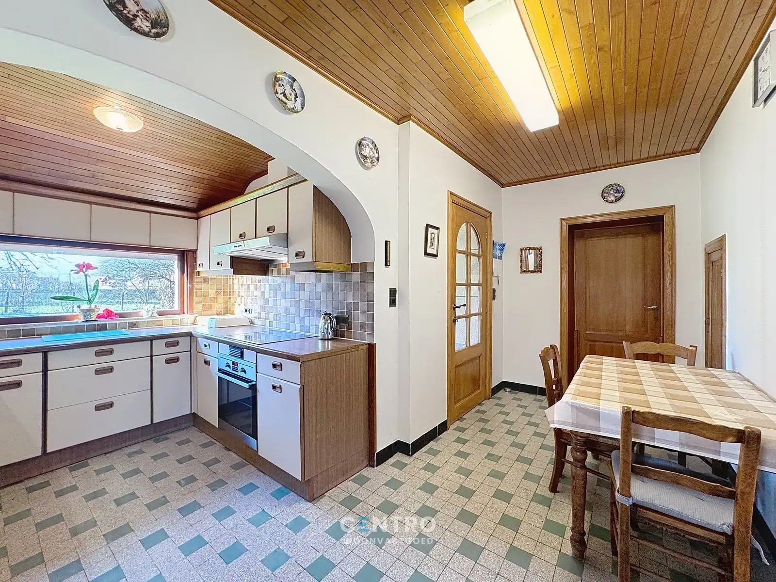 Uiterst CHARMANTE woning aan INTERESSANTE prijs te Brugge! foto 8