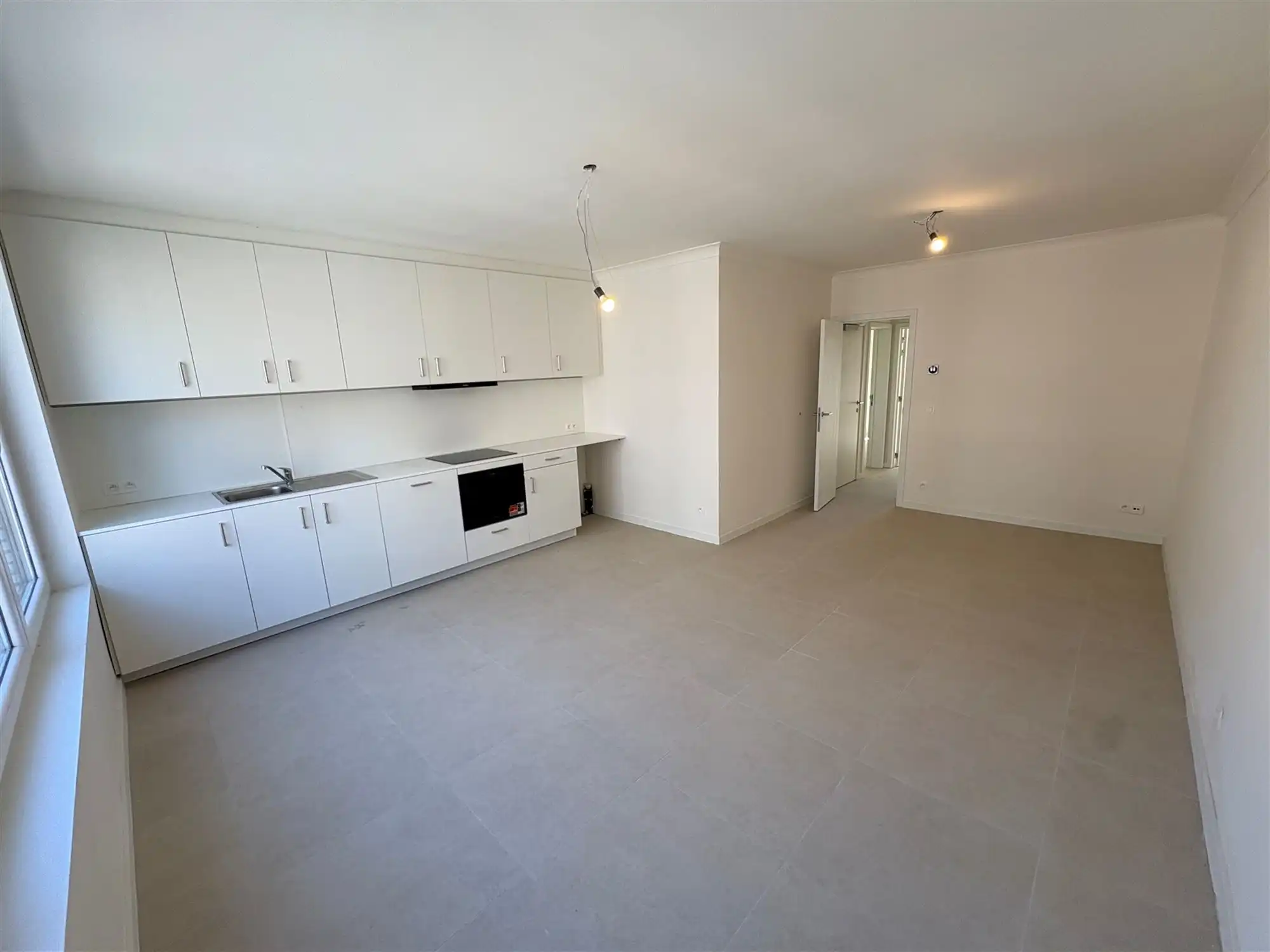 Prachtige vernieuwd 2 slpk appartement. foto 3