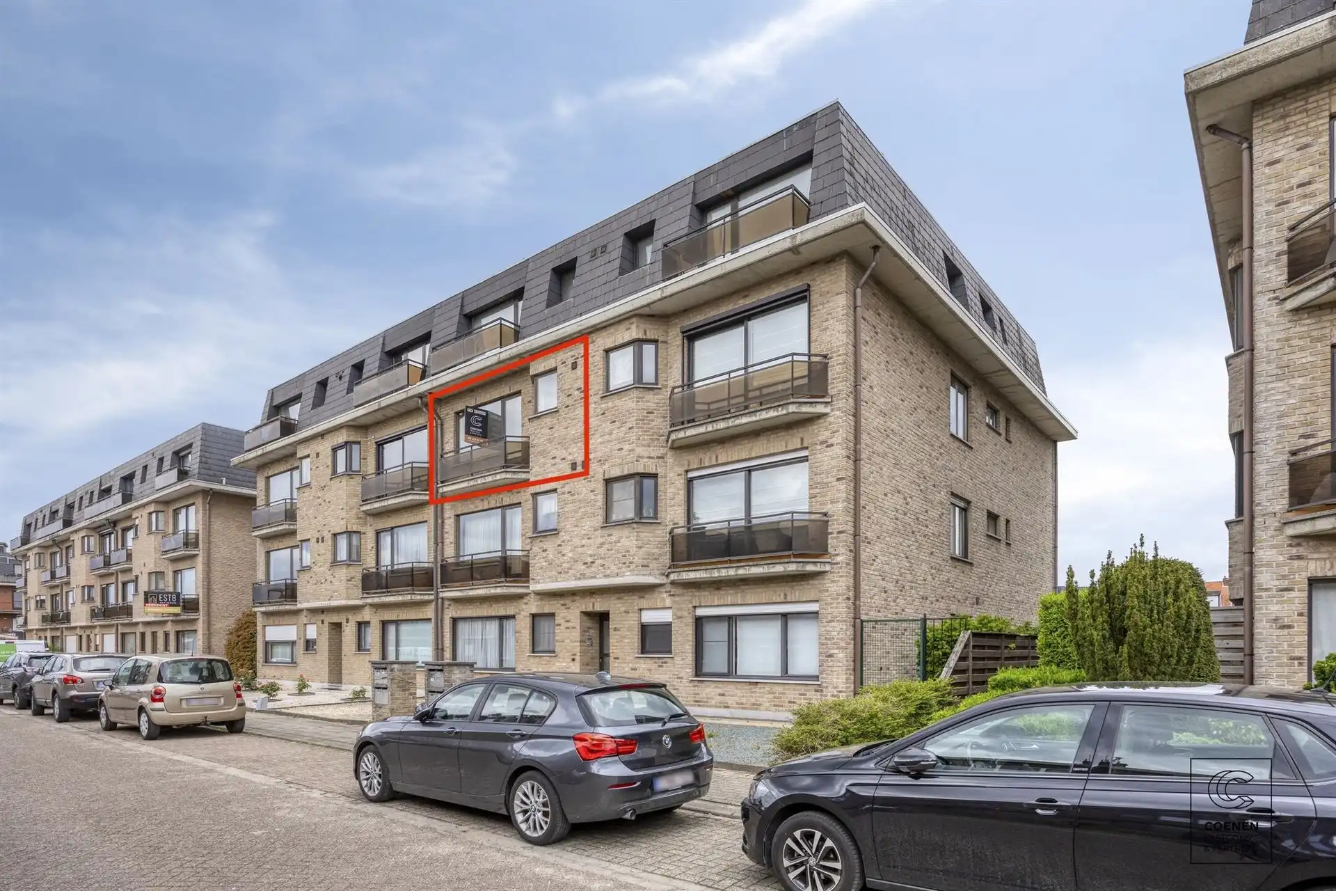 Ruim appartement van 90 m² met 2 slpk's te Schoten! foto {{pictureIndex}}