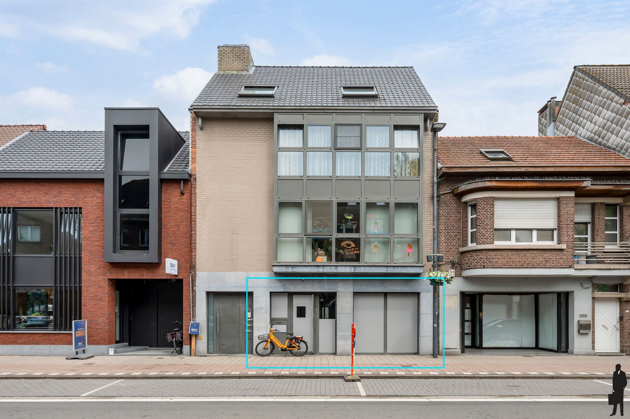  Commercieel Gelijkvloers in het Hart van Westmalle  foto {{pictureIndex}}